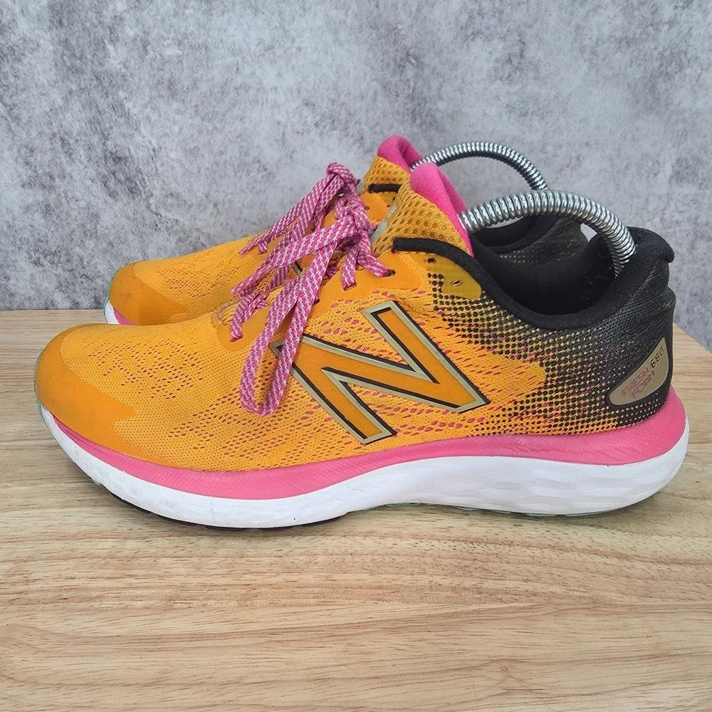New‎ Balance Fresh Foam 680v7 Running Shoes Womens 9 B Orange Sneakers Trainers